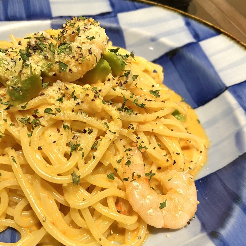 海老とアボカドのトマトクリームスパゲティ(鎌倉パスタ)