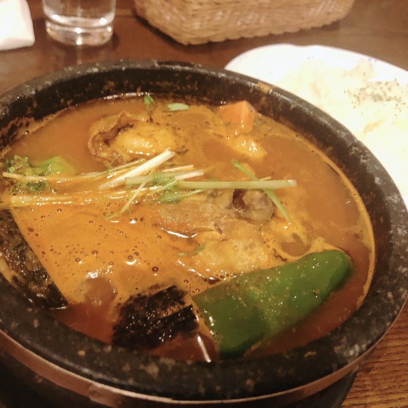 帆立とハーフチキンのスープカレー(スープカリーせんどう)