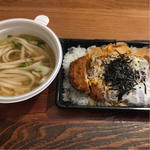 三元豚のやわらかかつ重 (うどん付き) (味の民芸 子母口店 )
