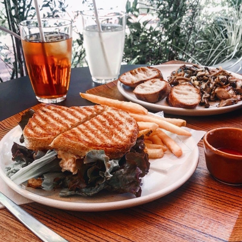 (WHITE GLASS COFFEE)