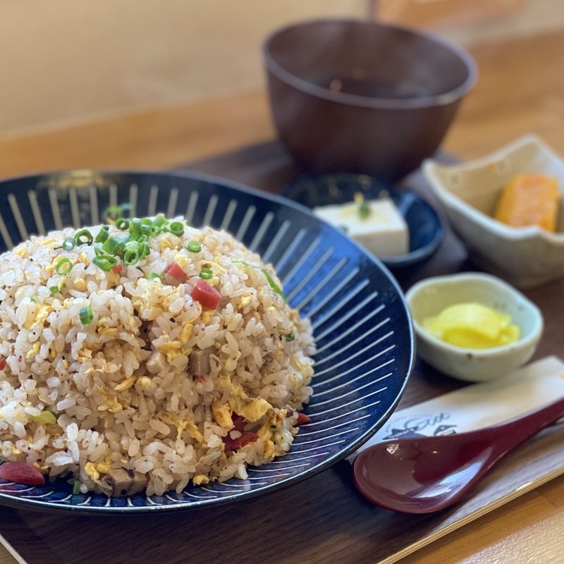 梅チャーハン 大盛り(ごはん食べるところ大倉)