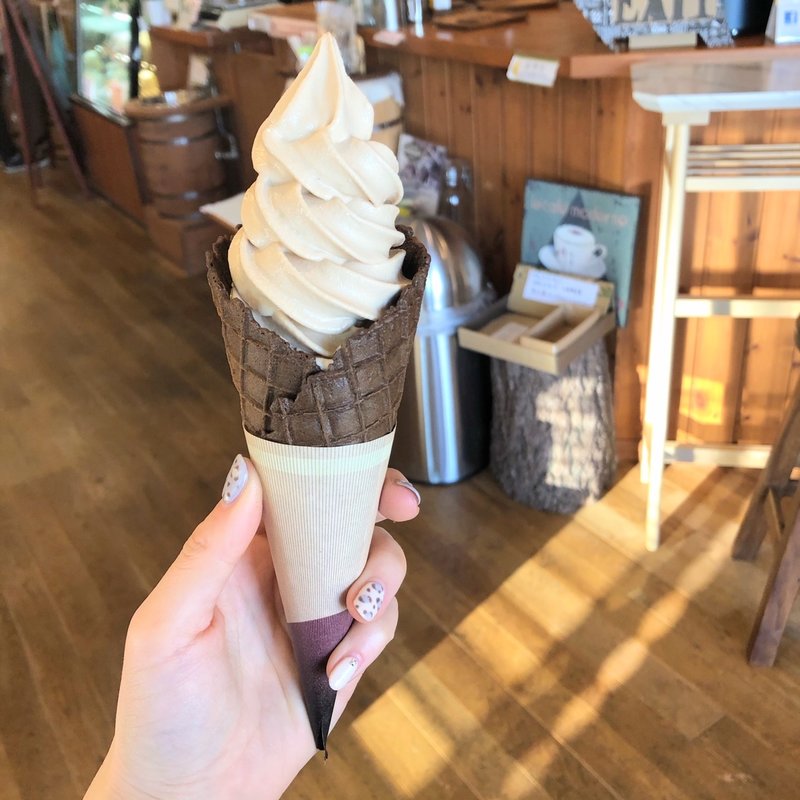 カプチーノ・モカソフトクリーム(ナチュラルーチェ 大井町店)