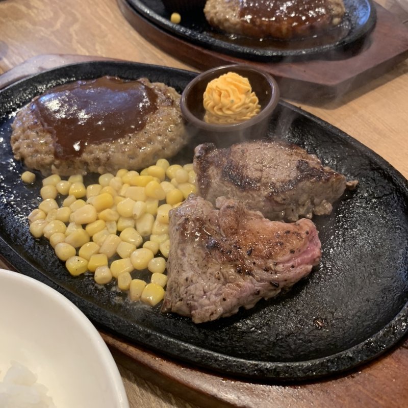 コンビSステーキ＆ハンバーグ(STEAK MAN 新座店)