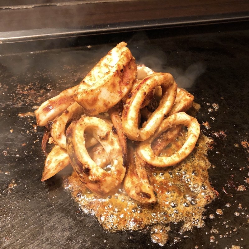 丸ごとイカ肝バター醤油焼き(月島もんじゃ もへじ はなれ)