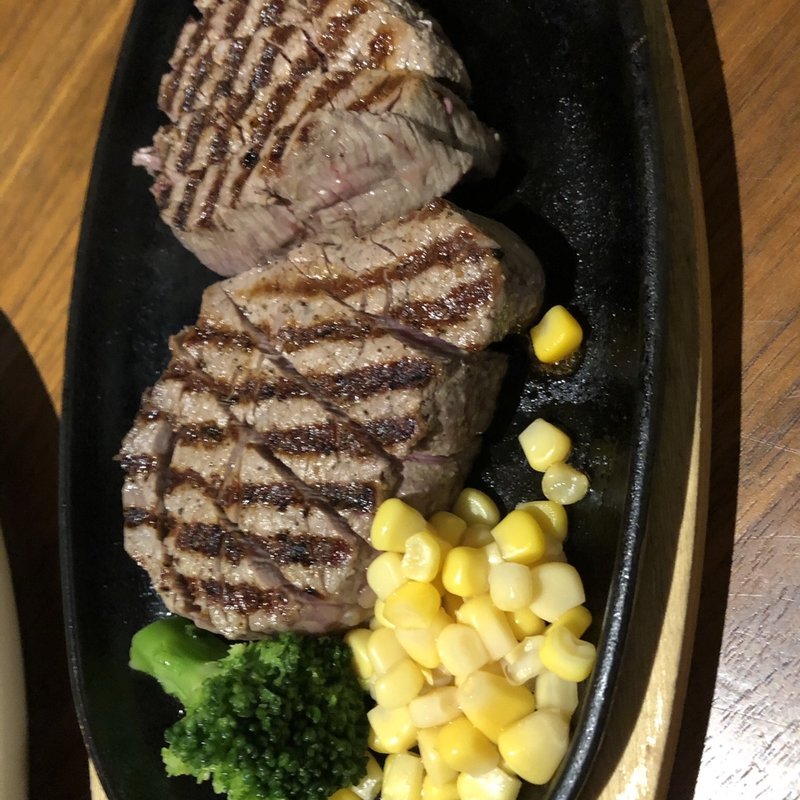 フィレステーキ(bond Golf with Thai food)