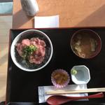 ネギトロ丼(伊豆高原ビール 伊東マリンタウン店 （イズコウゲンビール）)