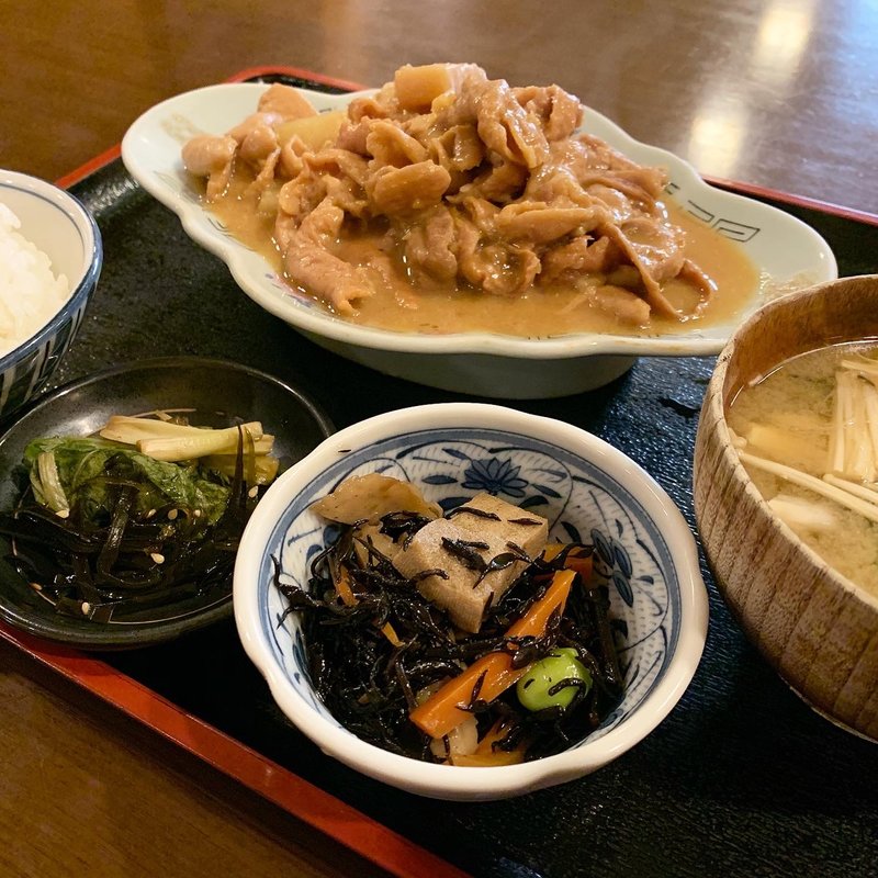 豚モツ煮定食(関英ドライブイン )