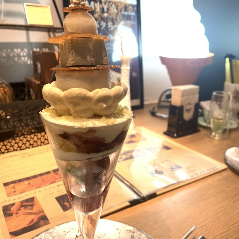 タワーオブペア(夜パフェ専門店モモブクロ)