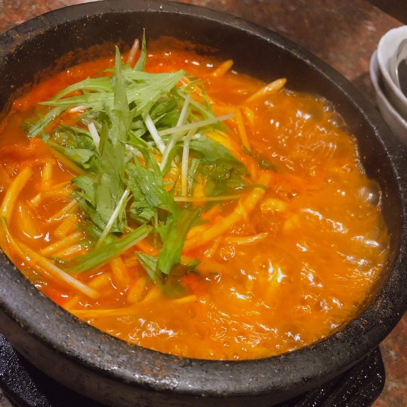 スンドゥブ(居酒屋　真紅 （しんく）)