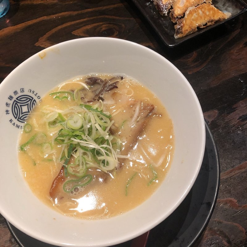 神虎らーめん(神虎麺商店 総本山)