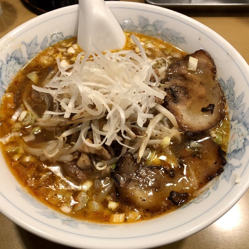 ピリ辛ラーメン(味の店 菜菜)