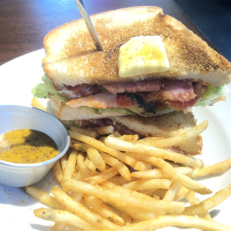 メープルバターB.L.T. サンドウィッチ(J.S. BURGERS CAFE 渋谷店)