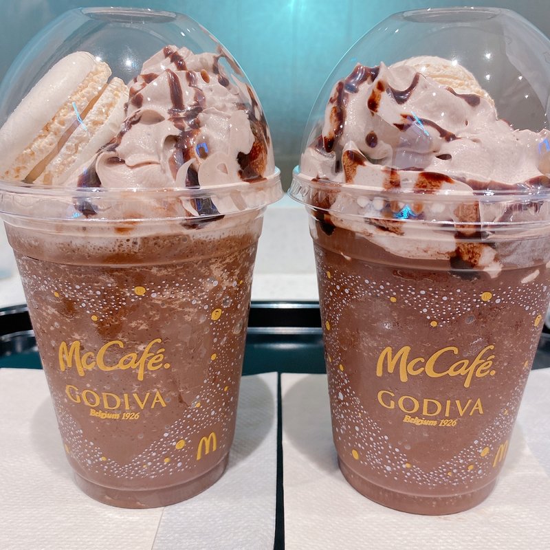 ゴディバ　フラッペ&マカロン(マクドナルド 三宮センター街店)