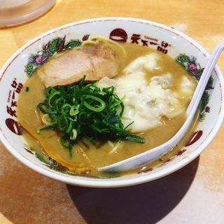 肉ワンタン麺(天下一品 新宿西口店)