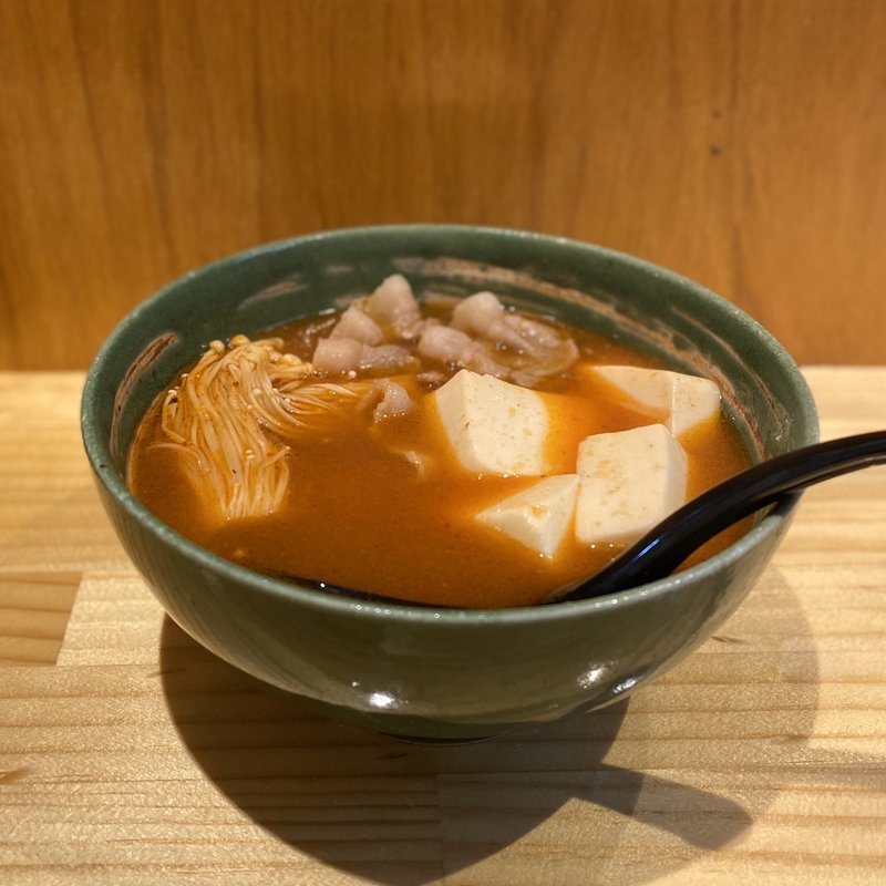 豚バラ肉とうふ キムチ味(立ち飲みちょい呑み 海)