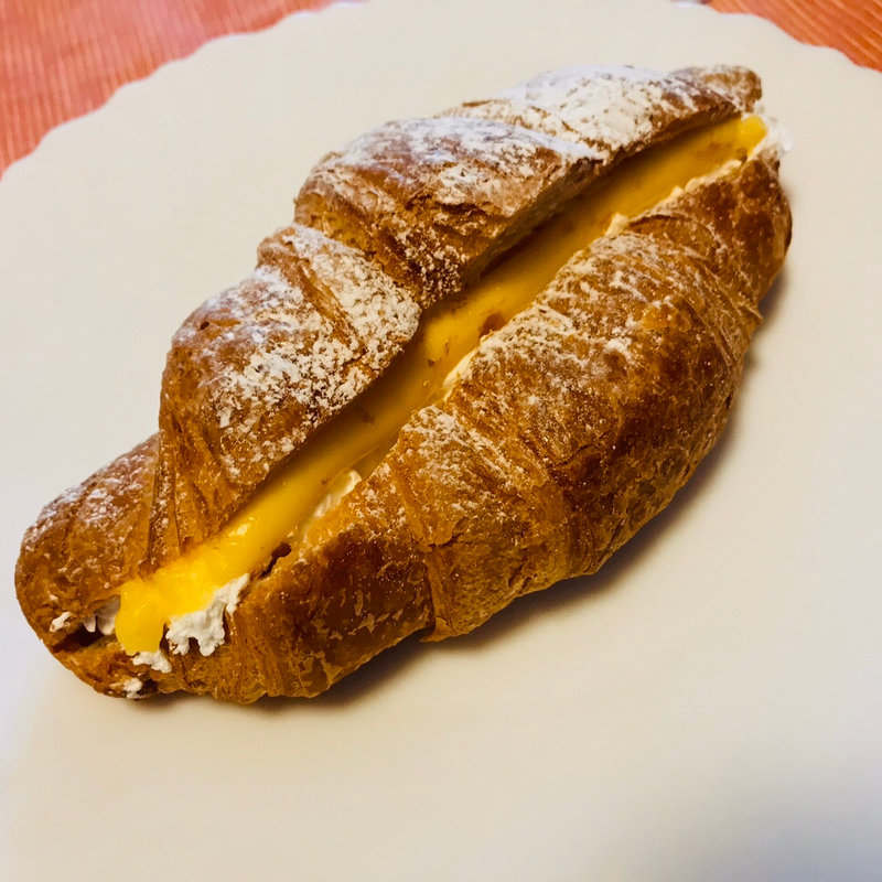 クリームサンドクロワッサン(VIE DE FRANCE 西宮店)