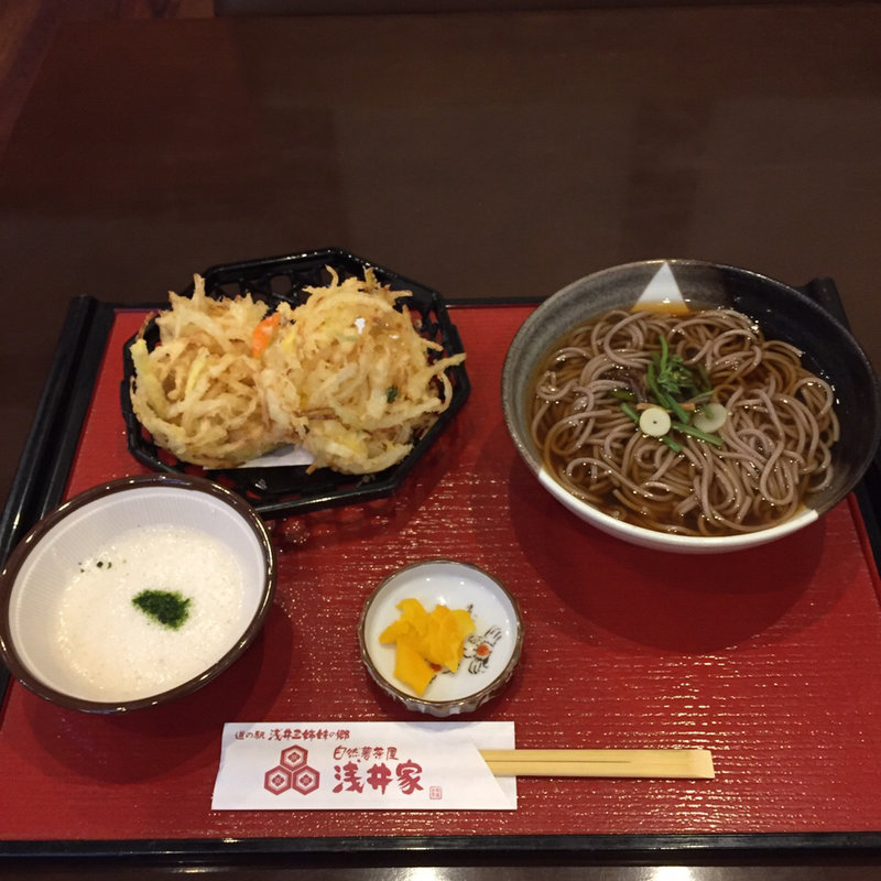 自然薯かきあげ（温そば）(自然薯茶屋 浅井家)