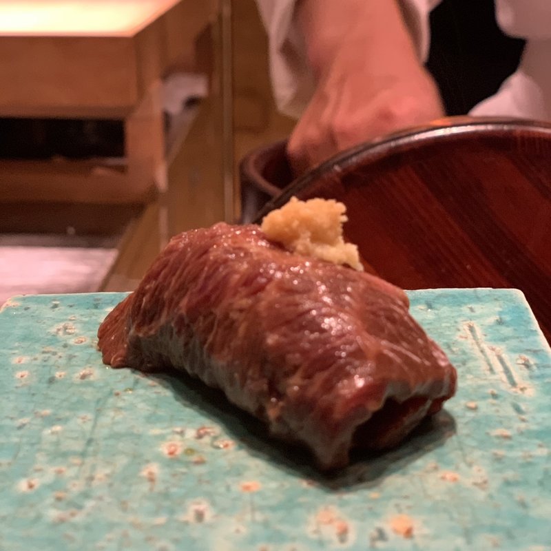 鯨尾の身(初音鮨)