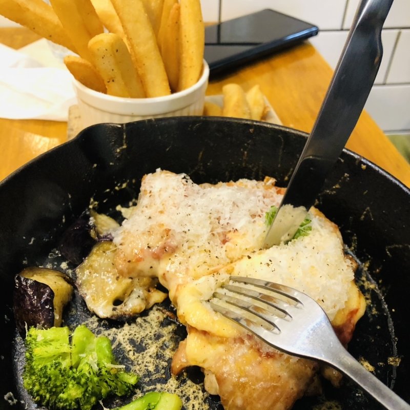 チキンパルミジャーナ(NOOICE)