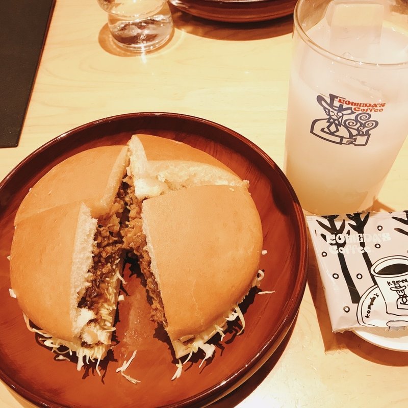 (コメダ珈琲店 新宿靖国通り店)