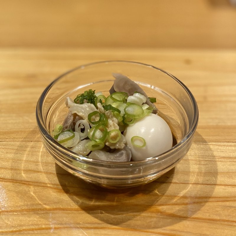 お通し(砂肝のネギポン酢)(焼き処 張り込み8)