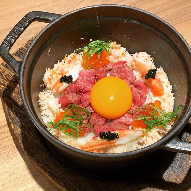 土鍋ごはん 和牛+蟹(焼肉 うしみつ一門 目黒店)