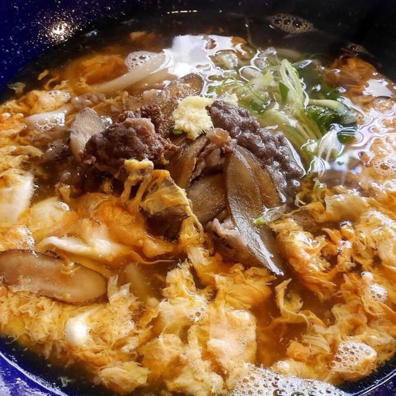 和牛肉ごぼううどん(だし屋)