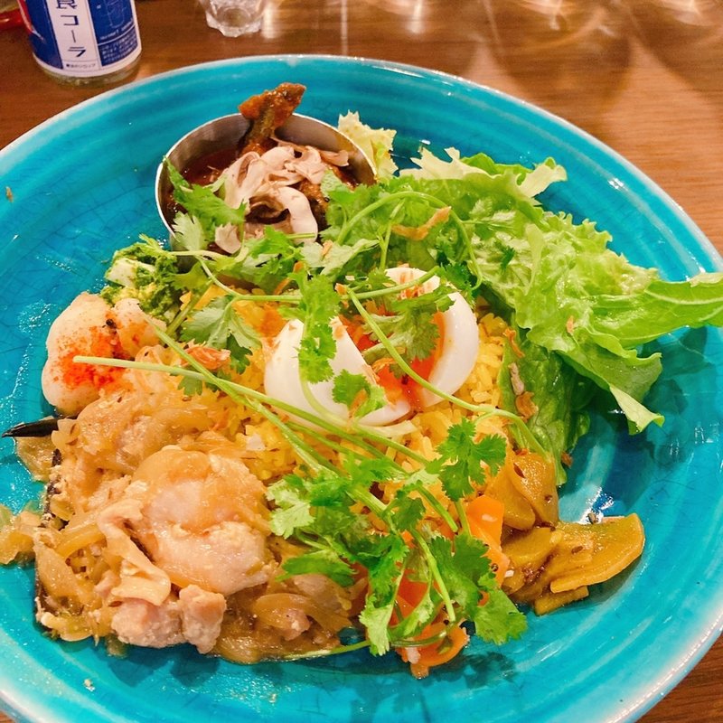 andCURRY×GOOD LUCK CURRY スペシャルコラボプレート（パクチー、たまごトッピング）(GOOD LUCK CURRY)