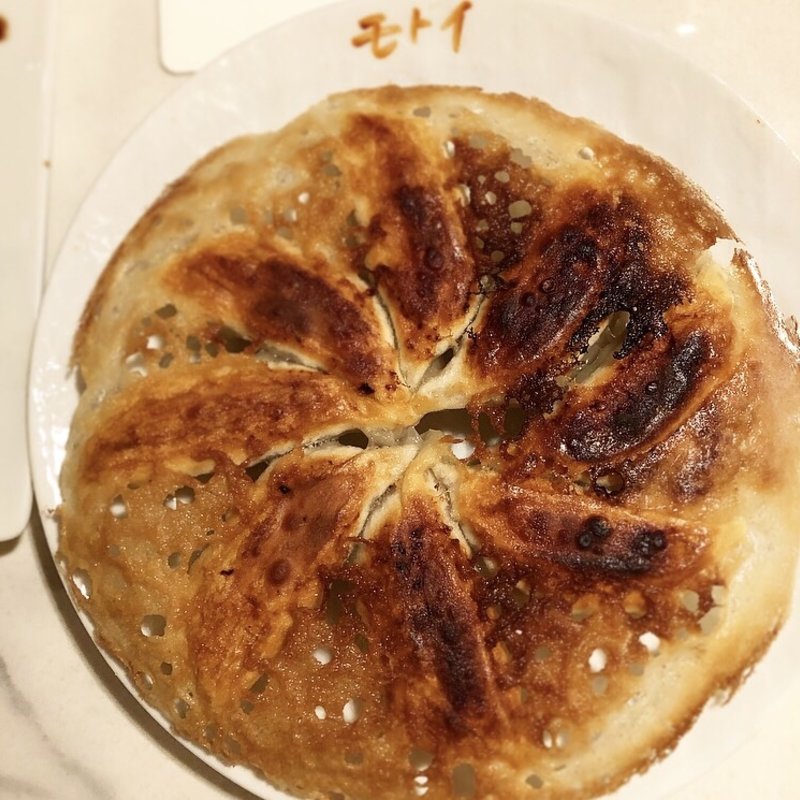 モトイ餃子(モトイギョーザ)