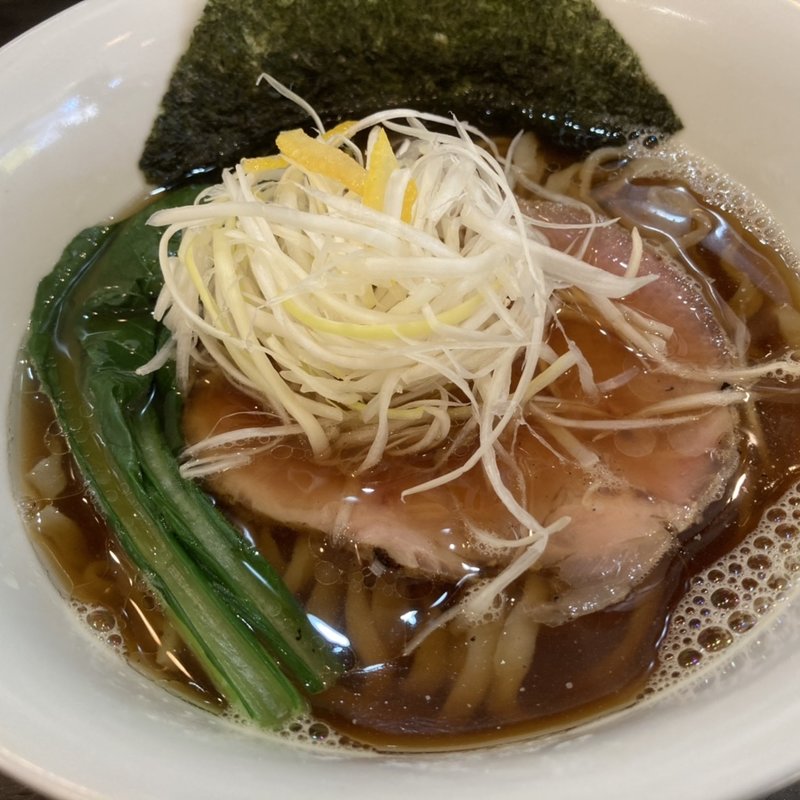 羅臼昆布と煮干の和風中華(麦とラーメン)