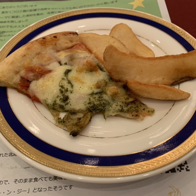 ピザ(GARDEN TERRACE SAGA )