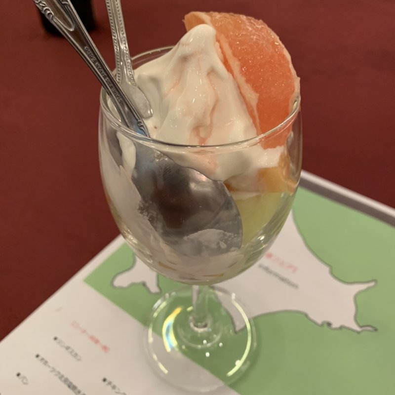 特製パフェ(GARDEN TERRACE SAGA )