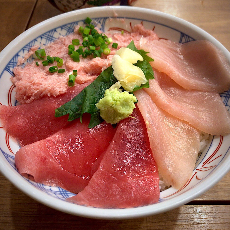 まぐろ3色丼(磯丸水産　一番町店)