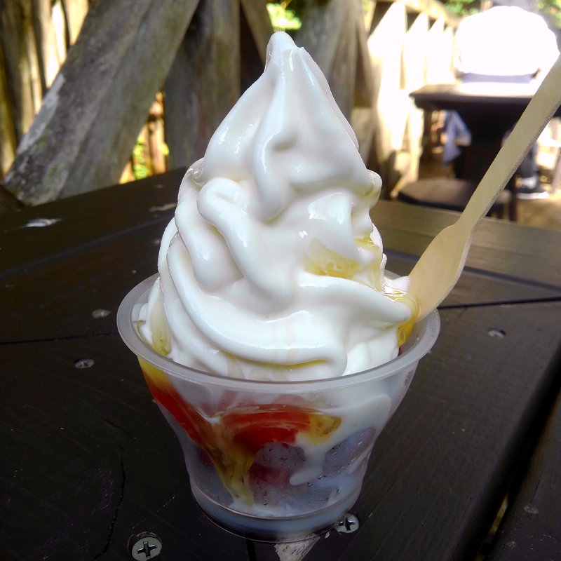 石ヶ戸サンデー(石ヶ戸休憩所　売店 )