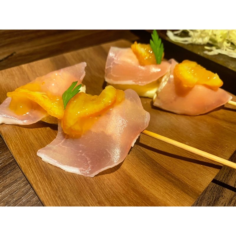 生ハムカマンベール(博多野菜巻串と鍋　尼崎　まきんど-巻人-)