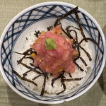 トロたく丼(らーめん 鴨to葱)