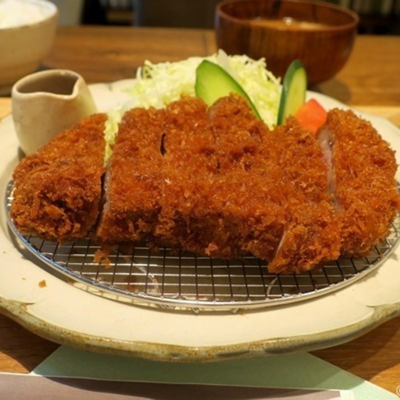 ロースかつ定食（大）(Front du CHATON)