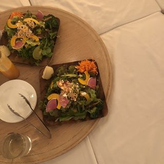 日替わりメインディッシュと野菜のプレート(chano-ma)