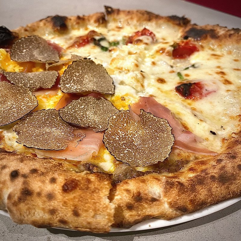 トリュフビスマルク (DRAスタンド&ウラドラ 銀座コリドー日比谷グルメゾン)