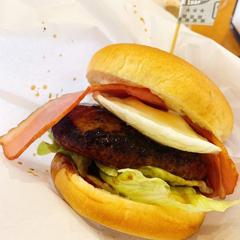 テリヤキベーコンエッグバーガー(SANA BELLA)