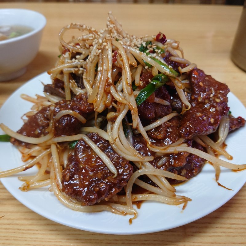 ピリ辛レバニラ炒めライス(かし亀)