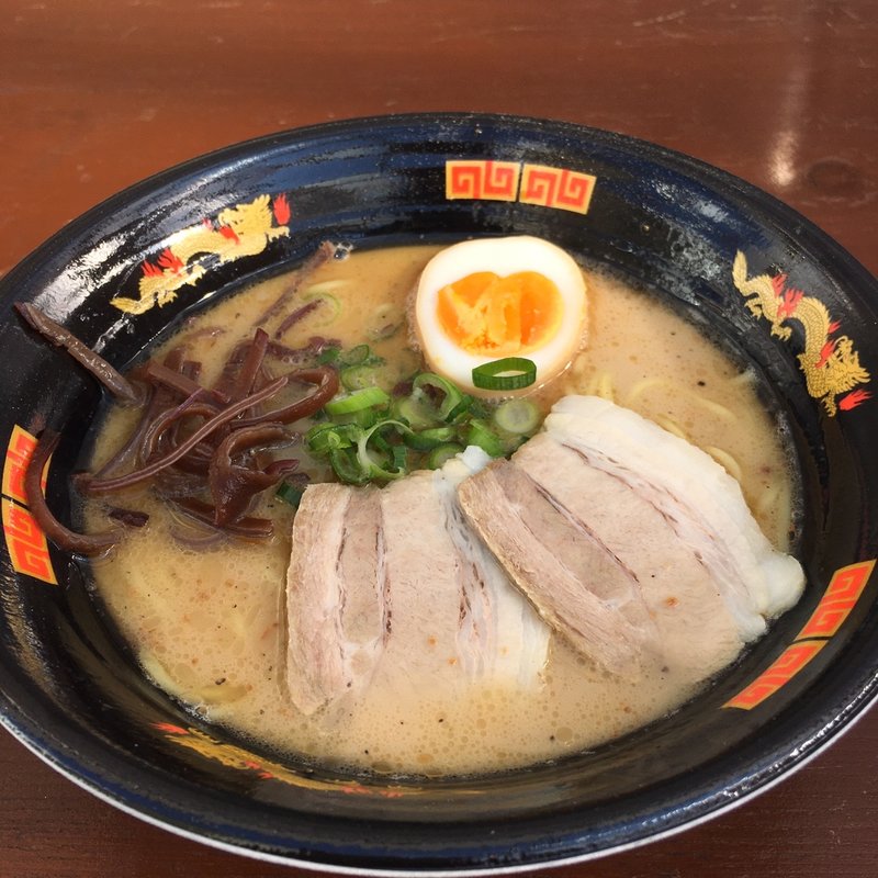 豚骨ラーメン(三代目釜匠ばってんラーメン)