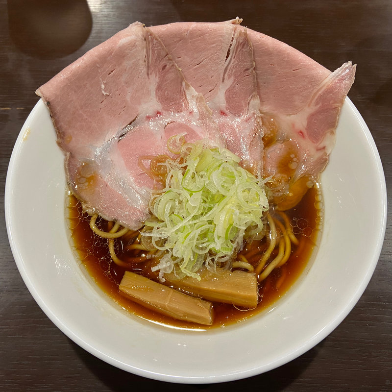ラーメン アローン(世界が麺で満ちる時 富雄店)