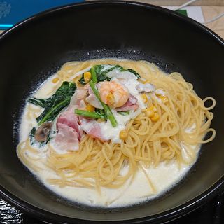 えびとベーコンとほうれん草のクリームスープすぱ(すぱじろう　武蔵小杉店)