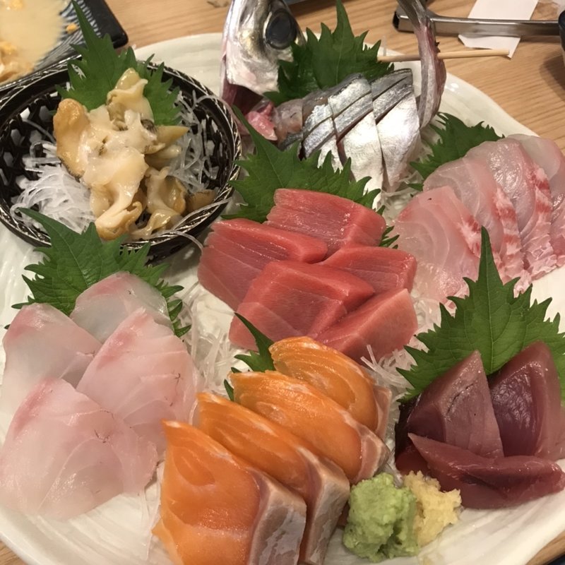コースの刺身盛り(丸冨水産 新橋店 （まるとみすいさん）)