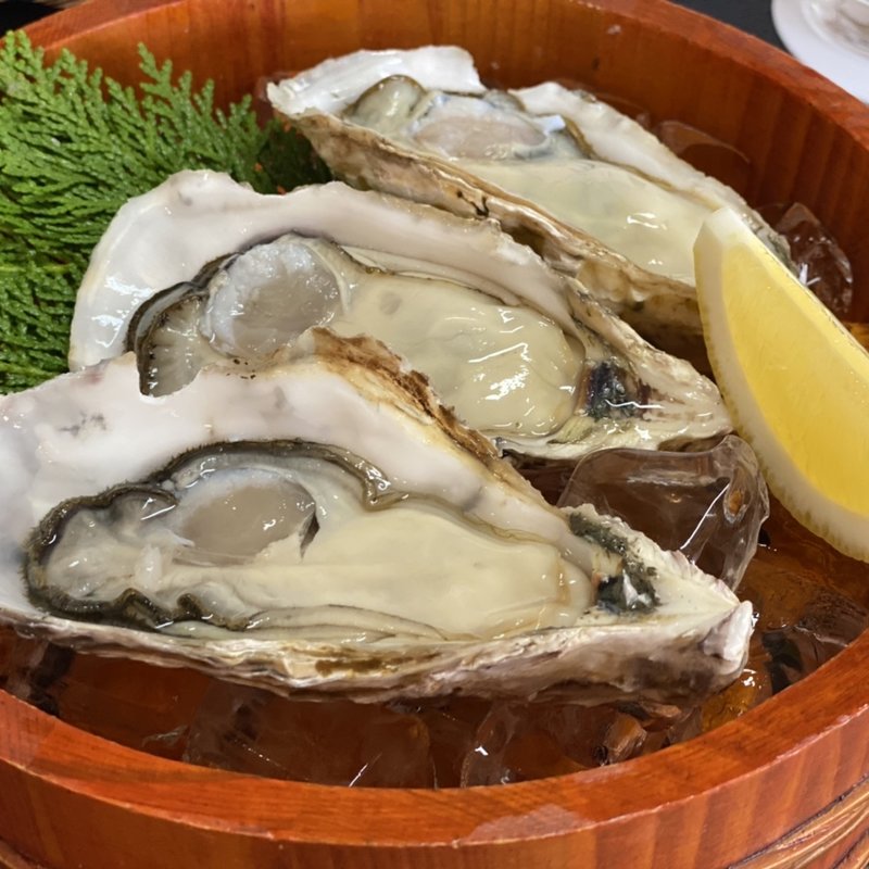 的矢の生がき　他20個以上の牡蠣御膳(いかだ荘 山上 （いかだそう さんじょう）)