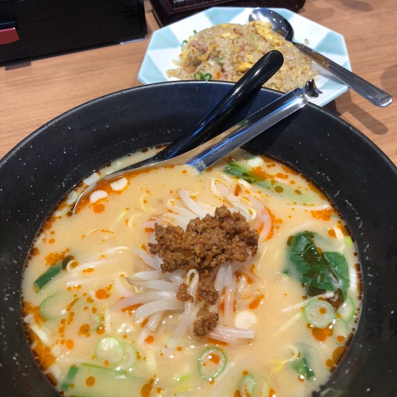 ラーメンセット(台湾酒家 人来鳳)