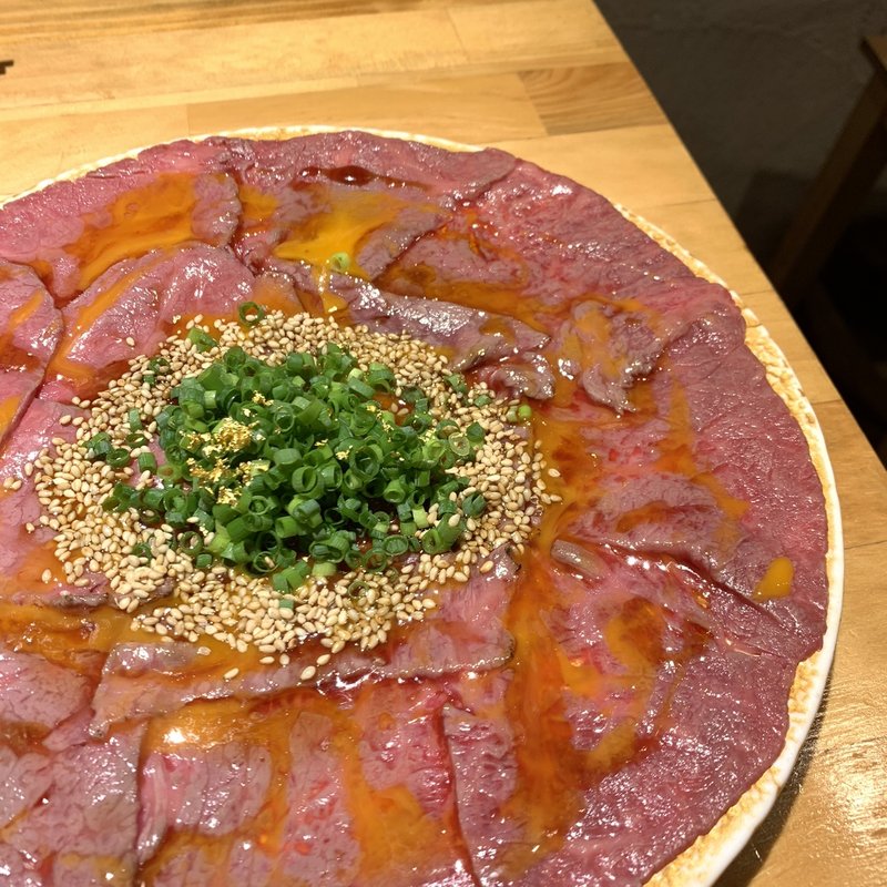 黒毛和牛　炙りユッケ(肉割烹バル)