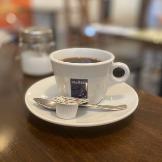 コーヒー(オステリアバル ロッツォアズーロ （osteria bar rozzo azzurro）)