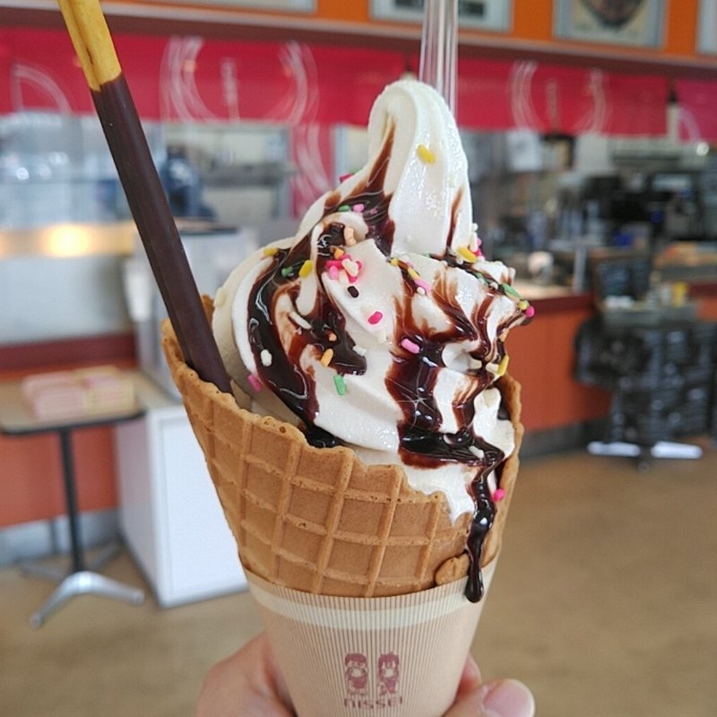 ワッフルパフェ　バニラチョコ(一口茶屋 コメリパワー花巻店 )